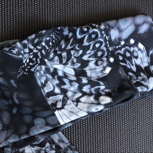 Champion Workout Capris - Picture 5 of 6